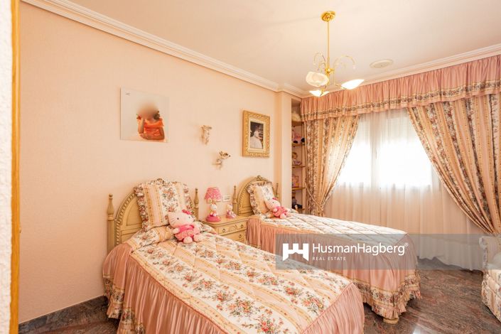 Image No.27-Villa de 4 chambres à vendre à Los Alcázares