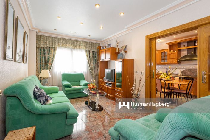 Image No.5-Villa de 4 chambres à vendre à Los Alcázares