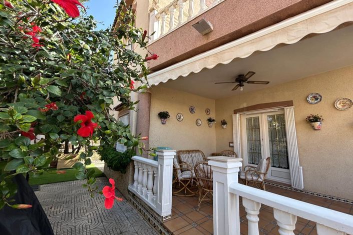 Image No.1-3 Bed Townhouse for sale