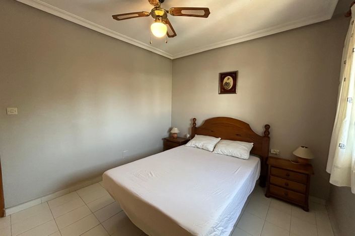 Image No.14-4 Bed Townhouse for sale