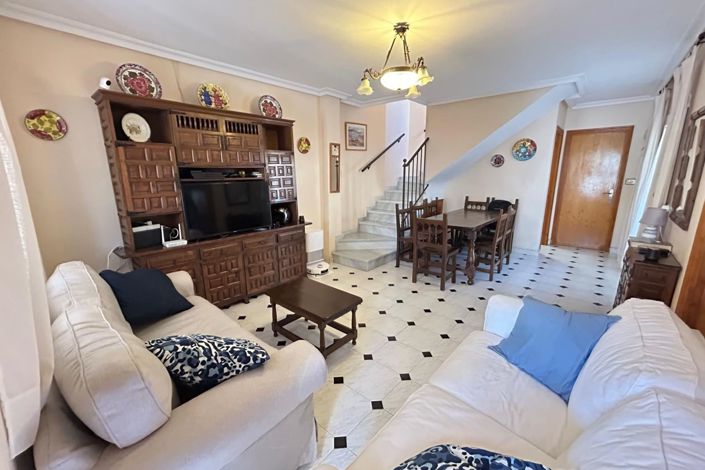 Image No.18-4 Bed Townhouse for sale