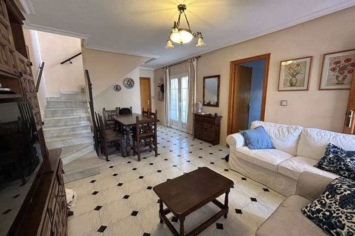 Image No.19-4 Bed Townhouse for sale