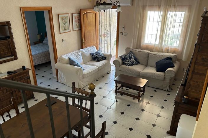 Image No.23-4 Bed Townhouse for sale