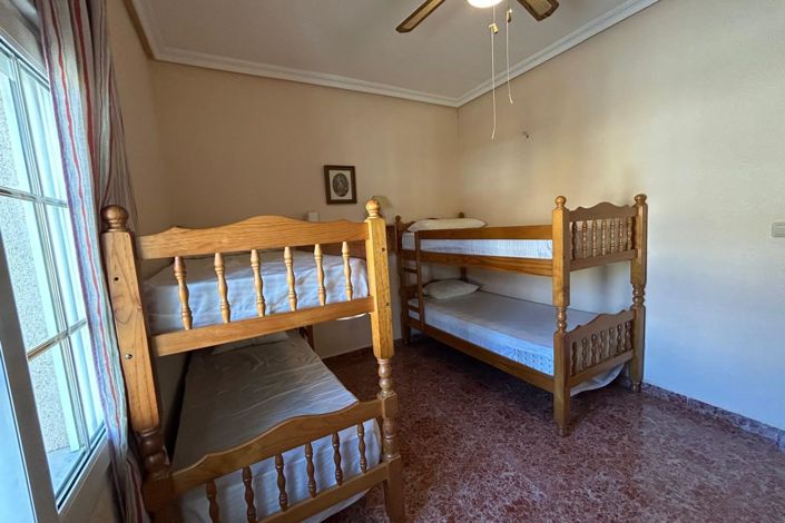 Image No.8-4 Bed Townhouse for sale