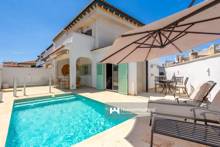 Image No.1-3 Bed Townhouse for sale