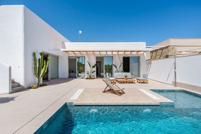 Image No.1-3 Bed Villa for sale