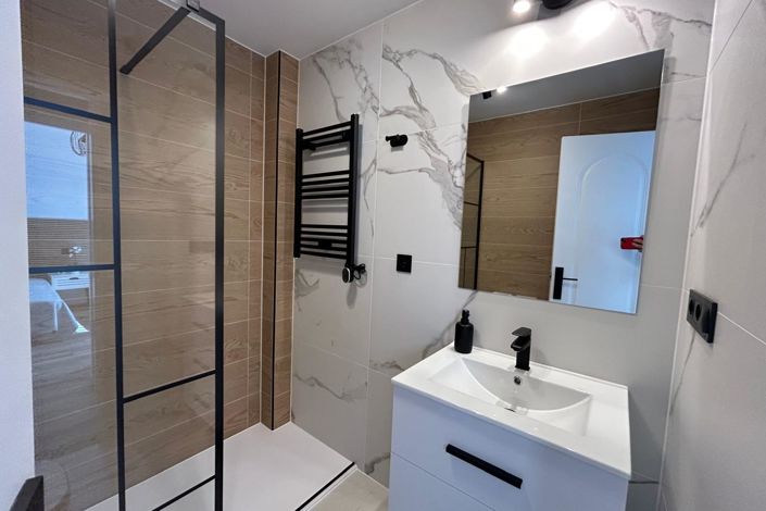 Image No.10-3 Bed Townhouse for sale