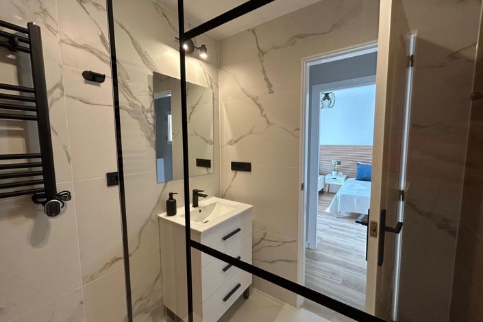 Image No.17-3 Bed Townhouse for sale