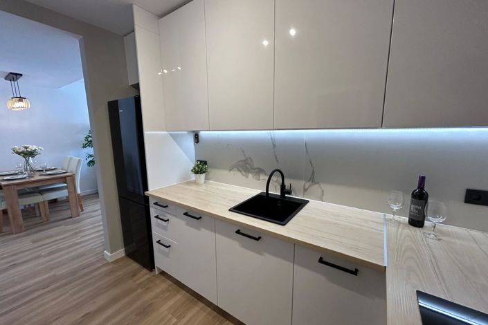 Image No.27-3 Bed Townhouse for sale