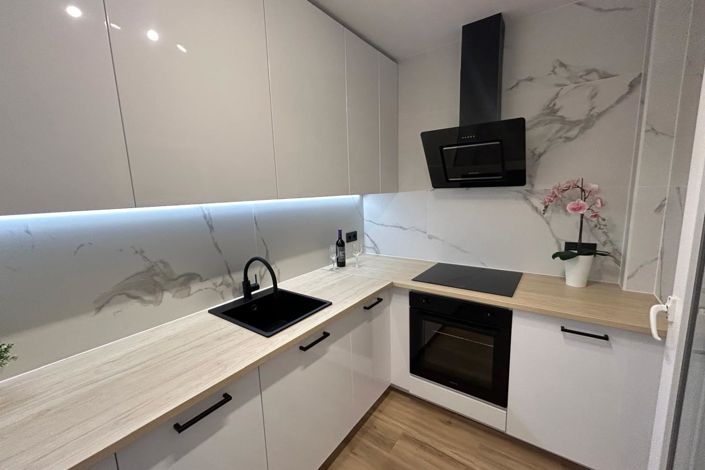 Image No.28-3 Bed Townhouse for sale