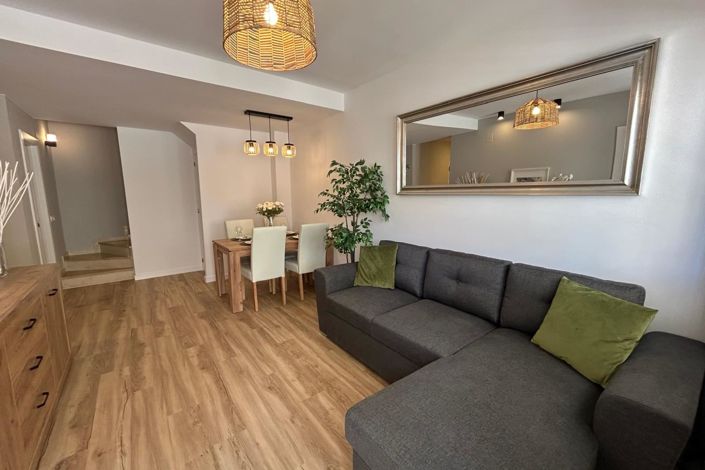 Image No.31-3 Bed Townhouse for sale