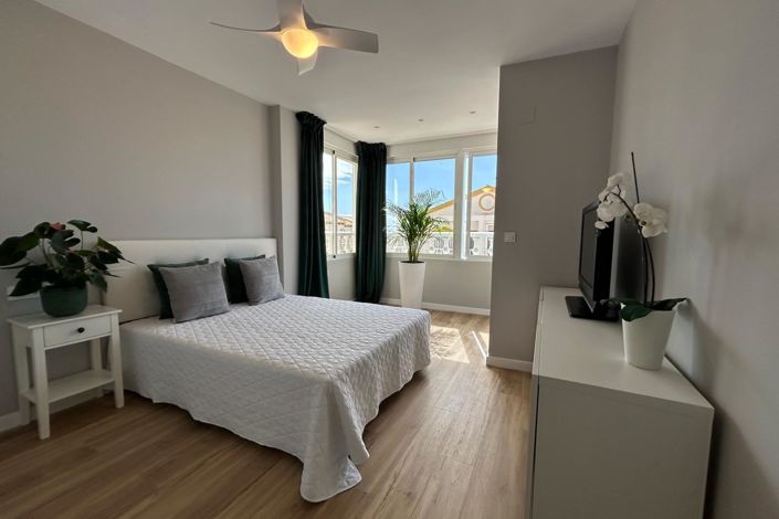 Image No.6-3 Bed Townhouse for sale