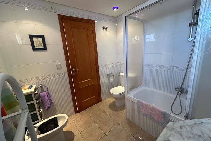 Image No.10-3 Bed Townhouse for sale