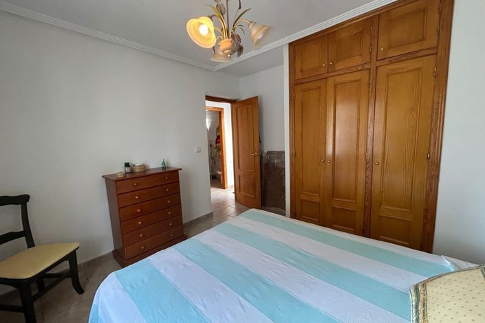 Image No.17-3 Bed Townhouse for sale