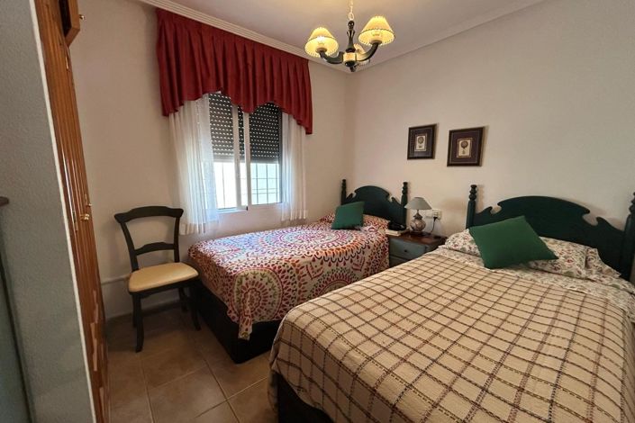 Image No.22-3 Bed Townhouse for sale