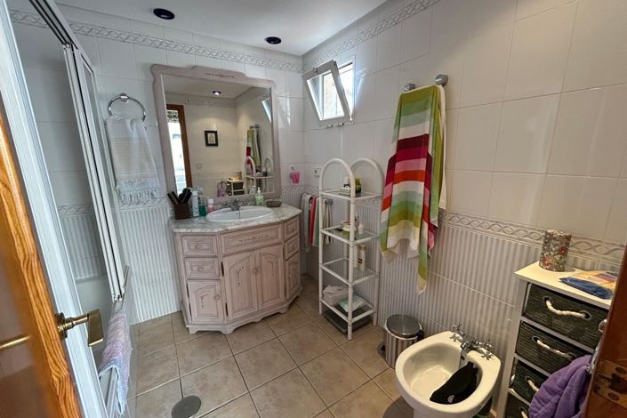 Image No.8-3 Bed Townhouse for sale