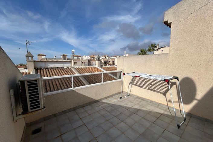 Image No.9-3 Bed Townhouse for sale