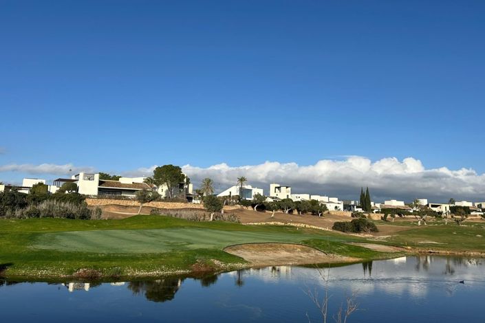 Image No.29-2 Bed Townhouse for sale