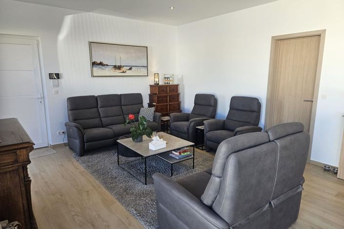 Image No.8-4 Bed Villa for sale