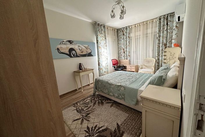 Image No.12-5 Bed Villa for sale