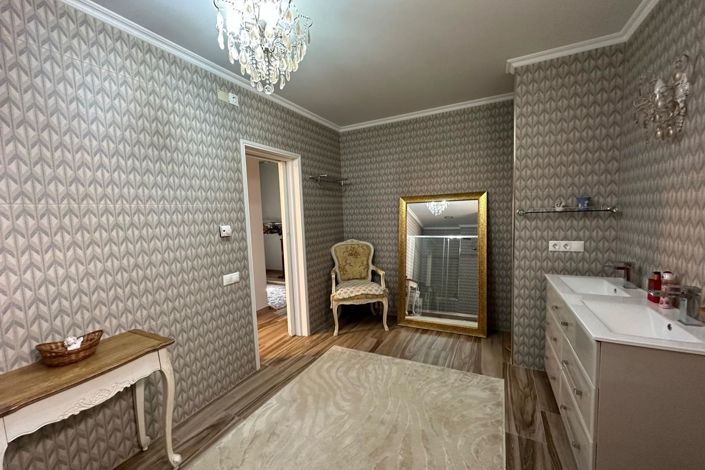 Image No.18-5 Bed Villa for sale