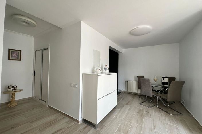 Image No.27-5 Bed Villa for sale