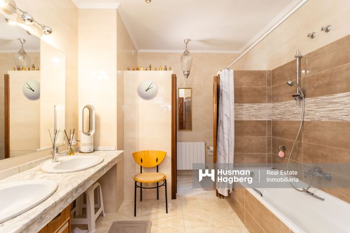 Image No.11-4 Bed Villa for sale