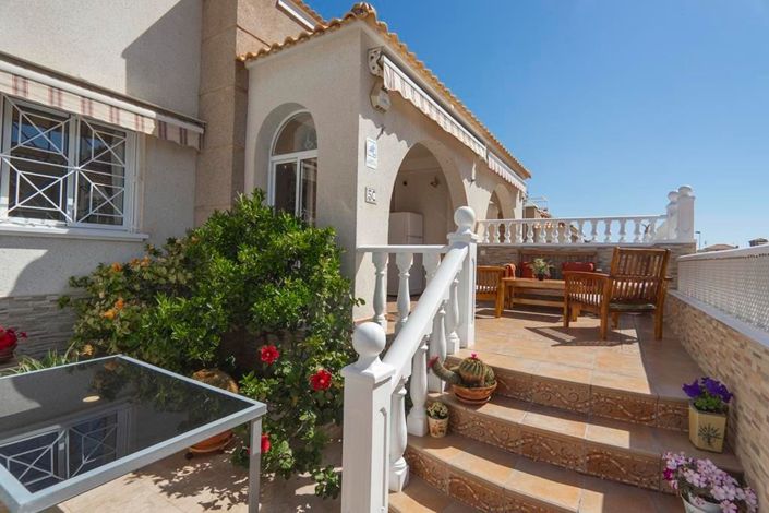 Image No.1-3 Bed Townhouse for sale