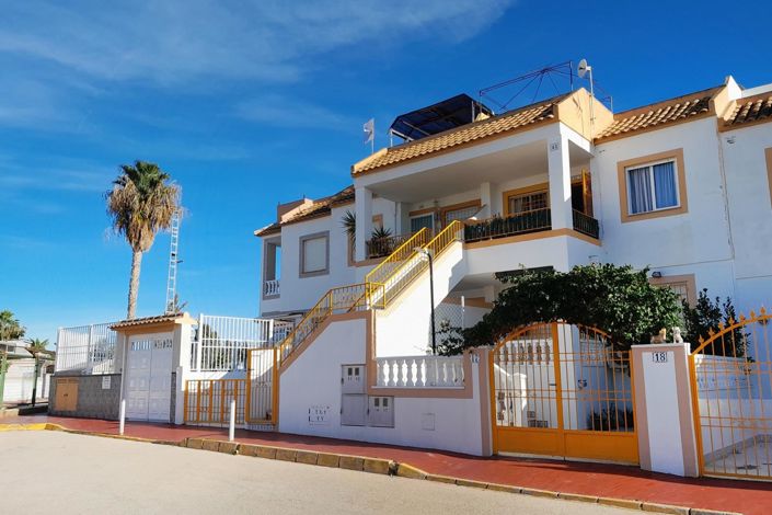 Image No.1-3 Bed Townhouse for sale