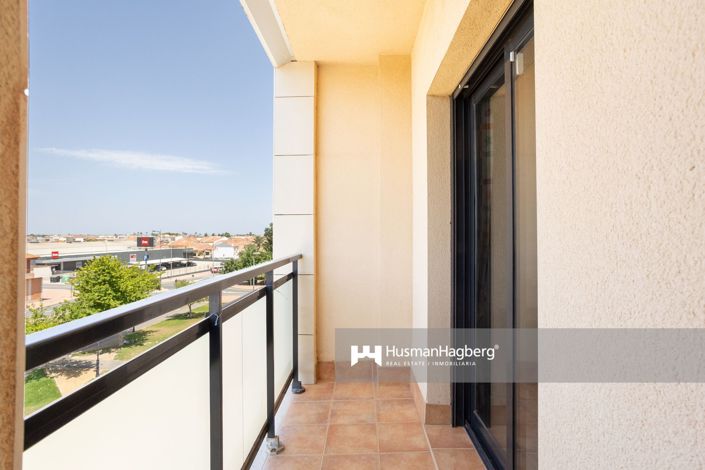 Image No.18-3 Bed Apartment for sale