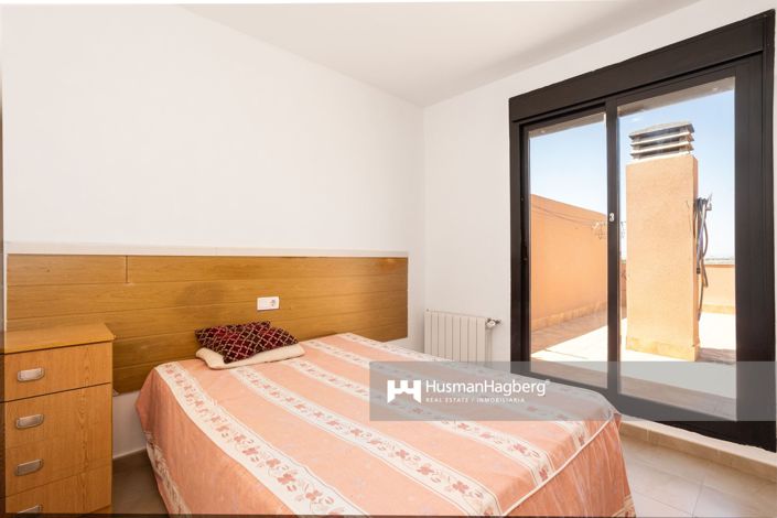 Image No.24-3 Bed Apartment for sale