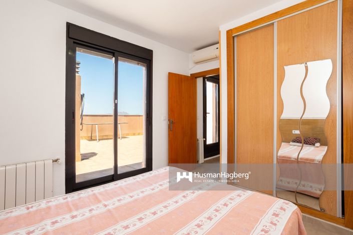 Image No.25-3 Bed Apartment for sale