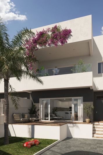 Image No.4-3 Bed Townhouse for sale