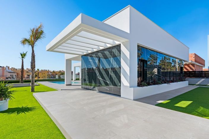 Image No.1-3 Bed Villa for sale