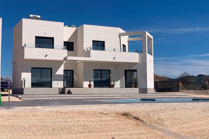 Image No.1-4 Bed Villa for sale
