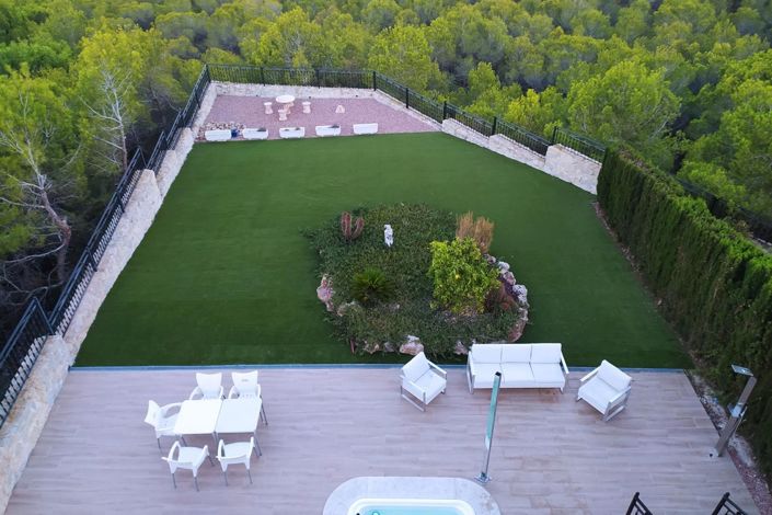 Image No.2-4 Bed Villa for sale