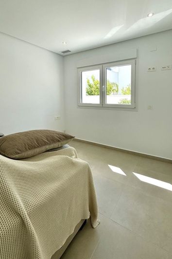 Image No.15-3 Bed Villa for sale