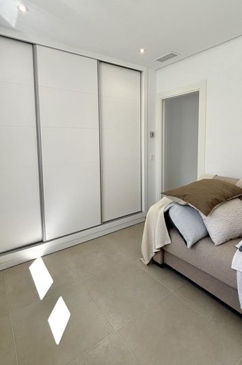 Image No.17-3 Bed Villa for sale