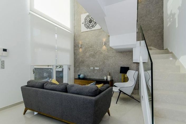 Image No.7-3 Bed Villa for sale