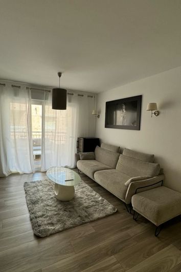 Image No.10-3 Bed Apartment for sale