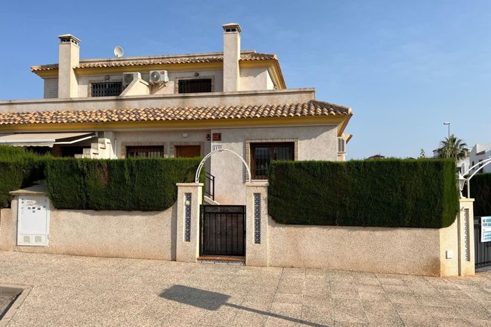 Image No.1-3 Bed Villa for sale