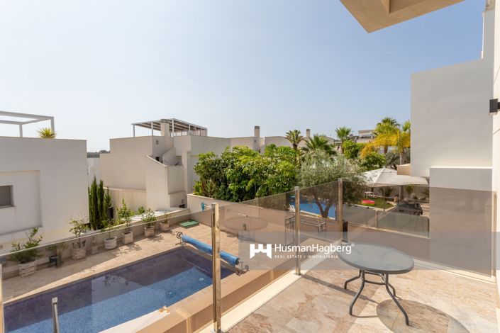 Image No.2-3 Bed Villa for sale