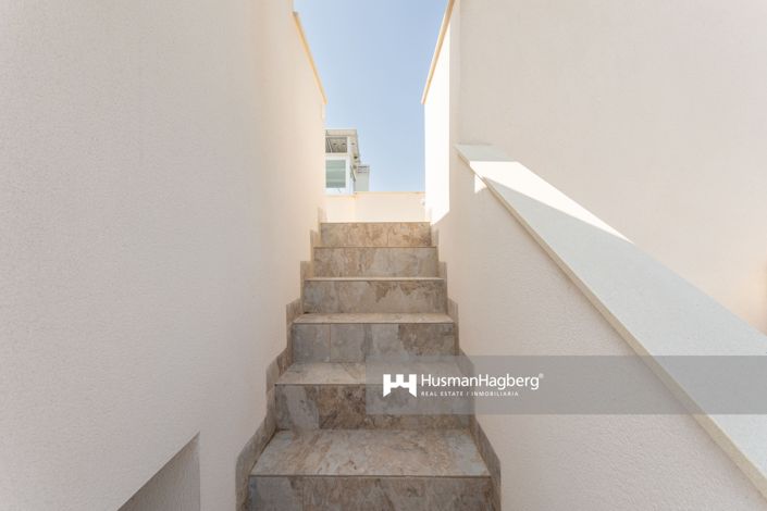 Image No.28-3 Bed Villa for sale