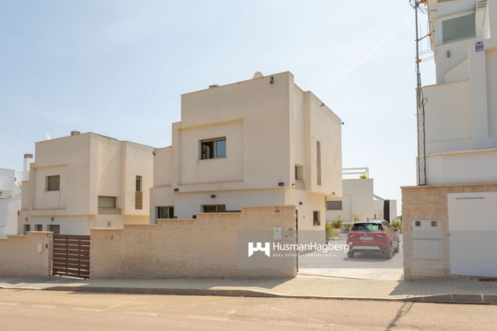 Image No.40-3 Bed Villa for sale