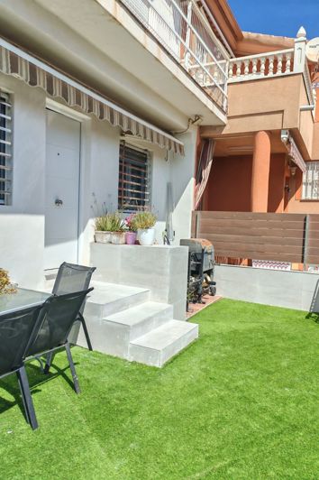 Image No.1-4 Bed Townhouse for sale