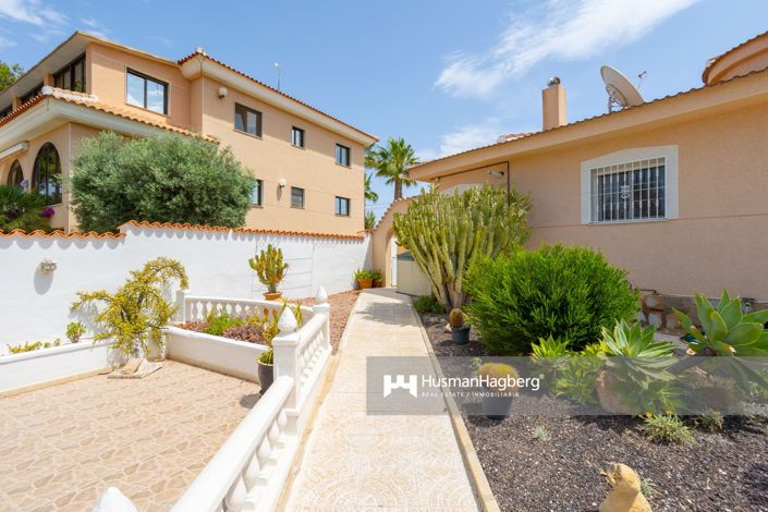 Image No.11-4 Bed Villa for sale