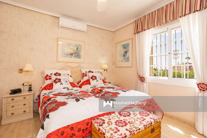 Image No.32-4 Bed Villa for sale