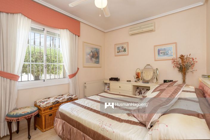 Image No.36-4 Bed Villa for sale