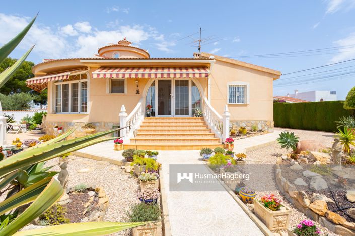 Image No.4-4 Bed Villa for sale