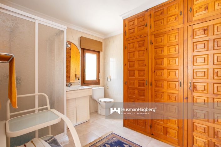 Image No.47-4 Bed Villa for sale